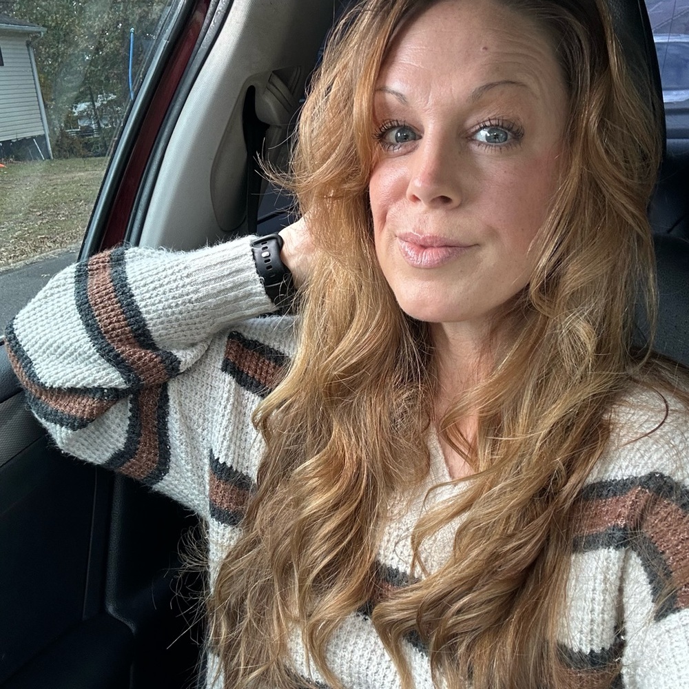 Meet your Posher, Ashley - Picture 2 of 4